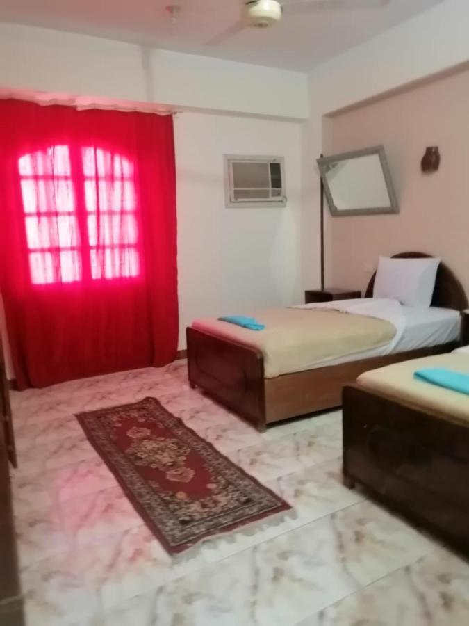 Winter Guest House Luxor Esterno foto